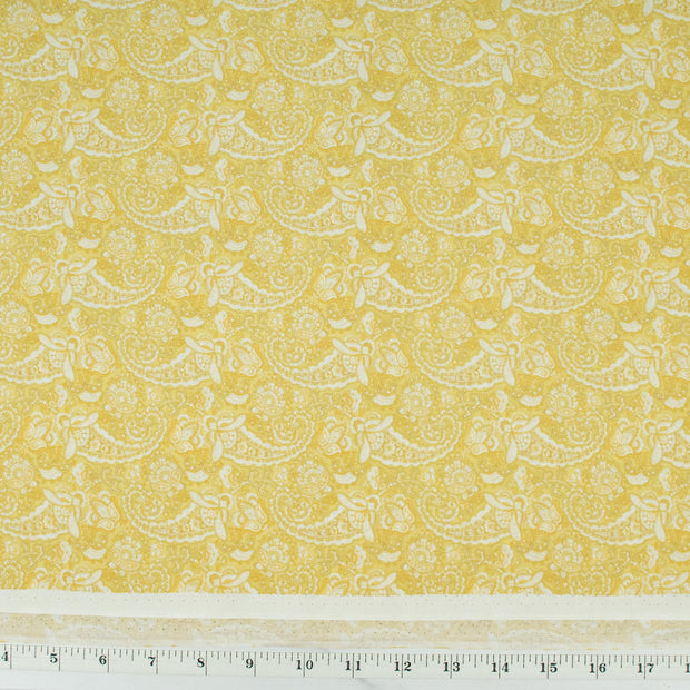 clothworks-impressions-skipping-stones-studio-paisley-yellow-light-gold-Y1590-67