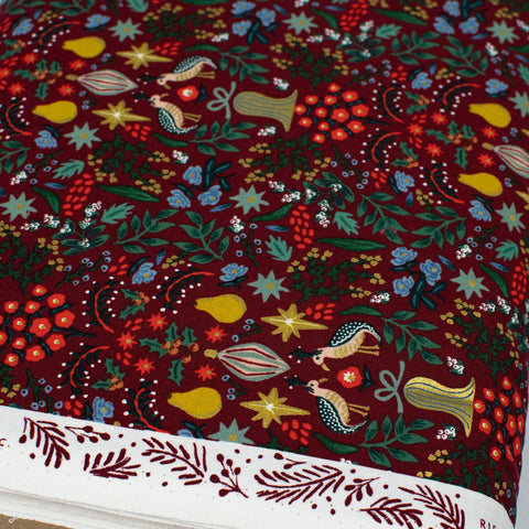 cotton-and-steel-holiday-classics-by-rifle-paper-partridge-berry-metallic-rp600-be1m