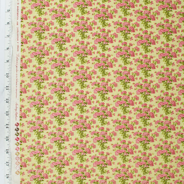 moda-bespoke-blooms-by-brenda-riddle-acorn-quilts-pink-hydrangea-on-sprout-yellow-color-background-18620-14