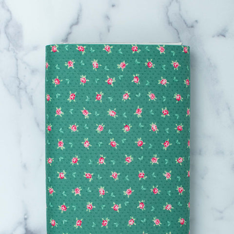 quilt-gate-english-rose-garden-small-roses-and-butterflies-on-green-2310-15c