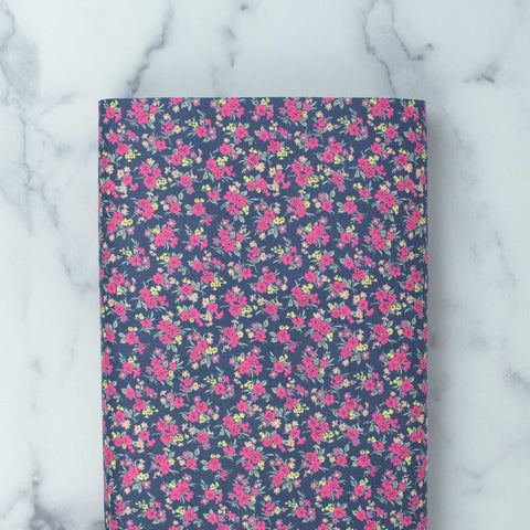 quilt-gate-ruru-bouquet-florette-small-Floral-Red-Pink-Grey-2340-15C