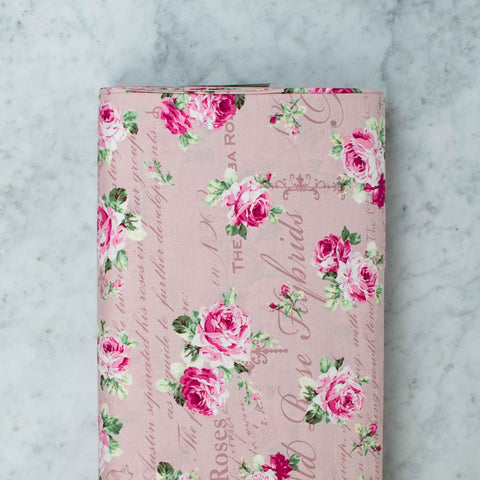 quilt-gate-sweet-rose-ruru-bouquet-pink-roses-background-text-pink-2330-13d