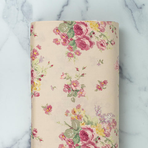 yuwa-live-life-flower-garden-collection-flower-bouquets-pink-roses-on-light-salmon-pink-background-829623-A