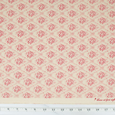 yuwa-live-life-love-at-first-sight-collection-romantic-floral-lattice-redish-pink-roses-on-natural-linen-color-background-826648-d